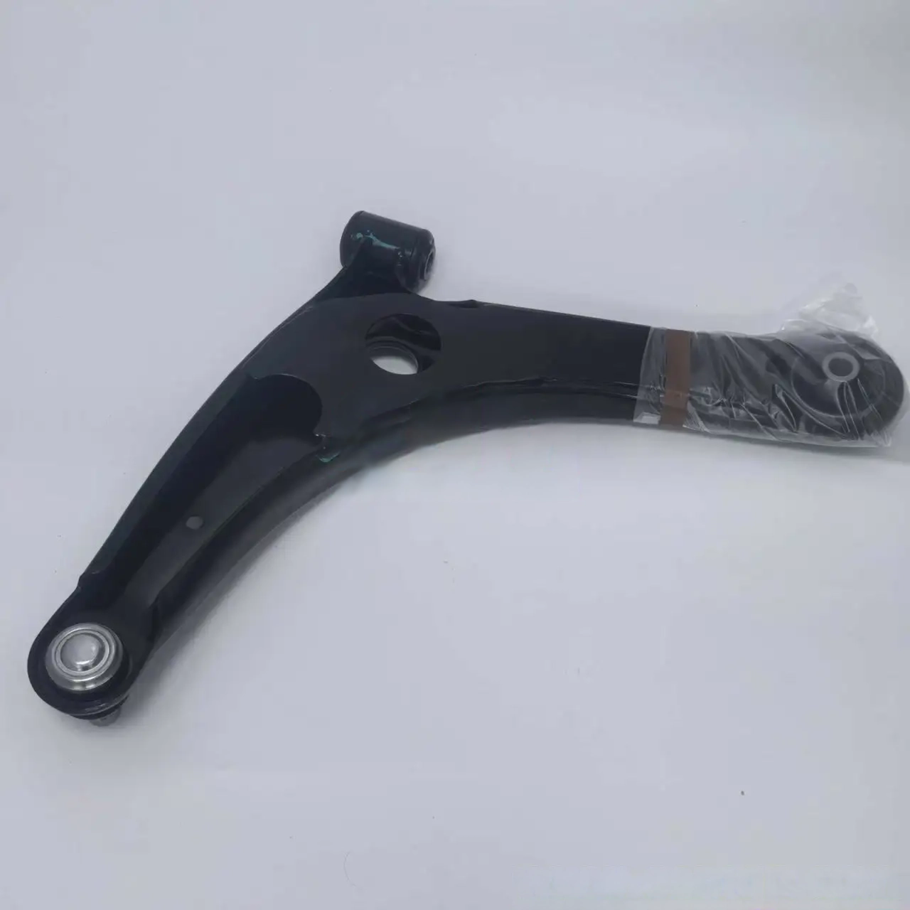 MITSUBISHI 4013A280 LOWER CONTROL ARM